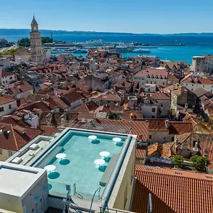 Cornaro 5* Split