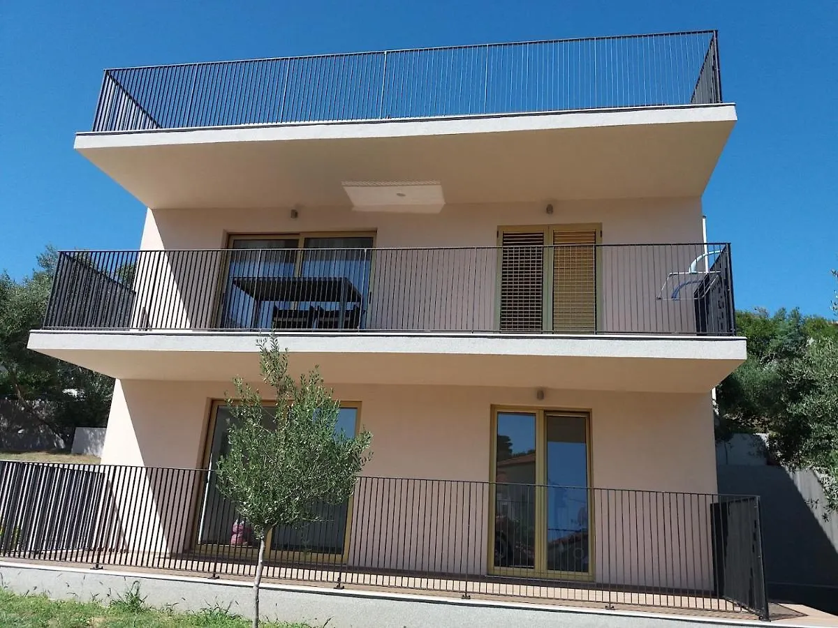 Villa Royal Супетарска-Драга