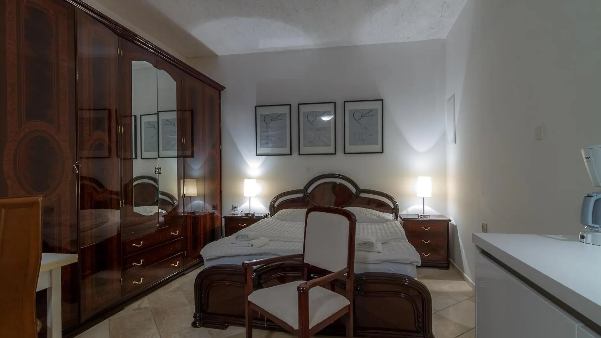 Villa Royal Супетарска-Драга 4*,